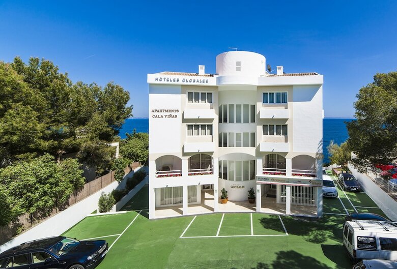 Apartamentos Globales Cala Vi�as