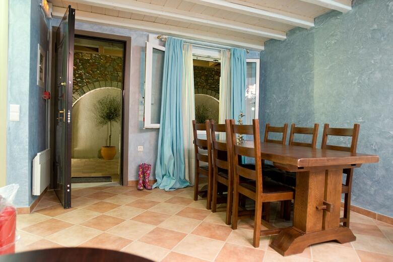 Aparthotel Apelon Tiritas Villas