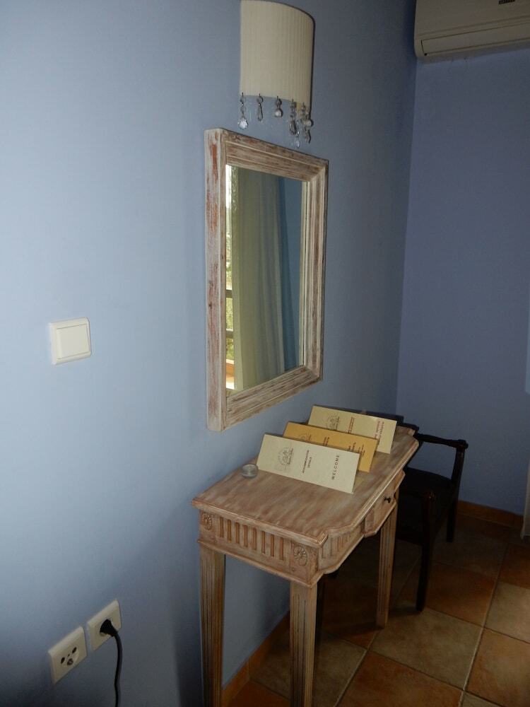 Aparthotel Apelon Tiritas Villas