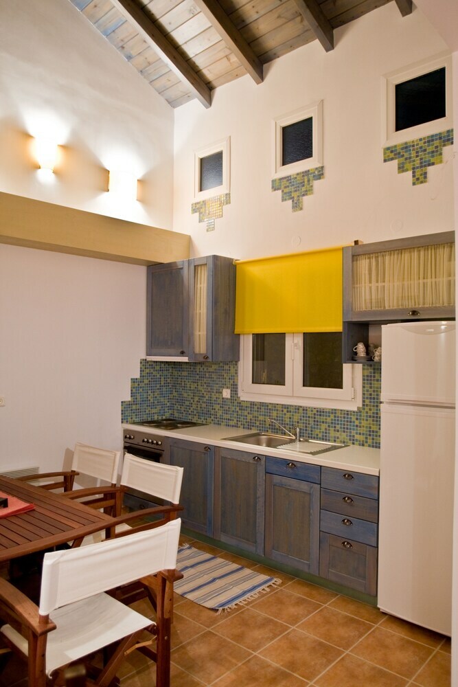 Aparthotel Apelon Tiritas Villas