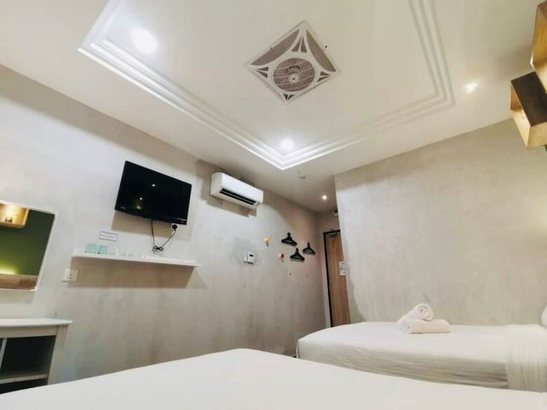 Smile Hotel Danau Kota