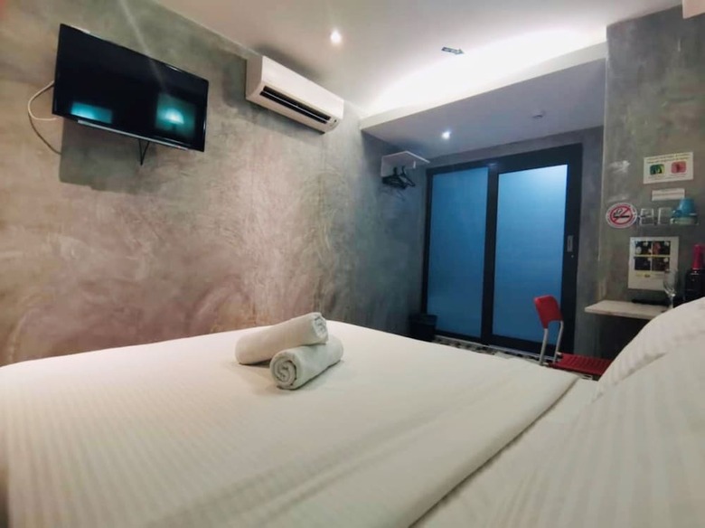 Smile Hotel Danau Kota