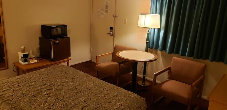 Motel Cortez Cozy Inn