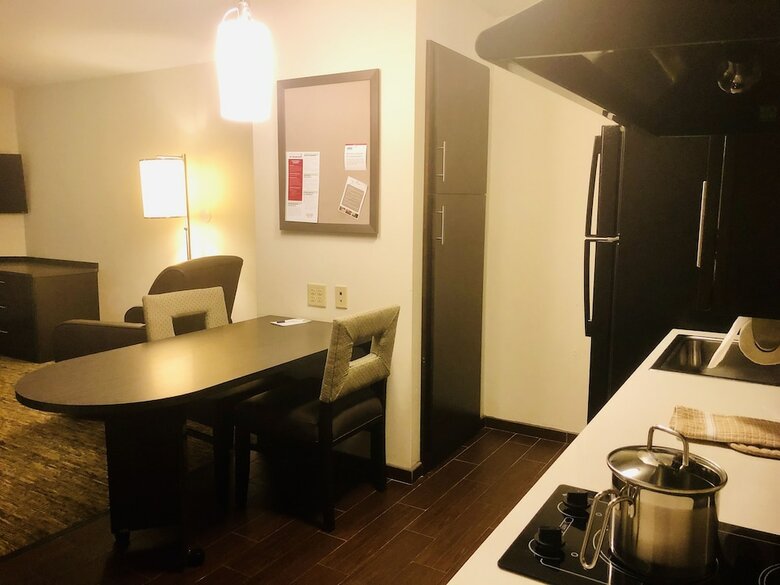 Hotel Candlewood Suites Lake Charles South