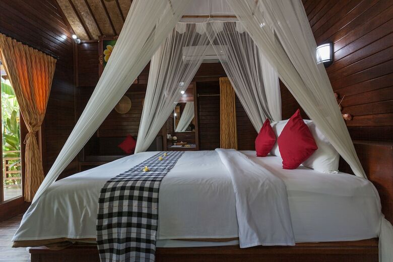 Hotel Naradas Mushroom Beach