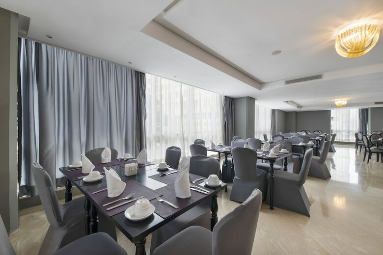 Hotel Mogador Marina