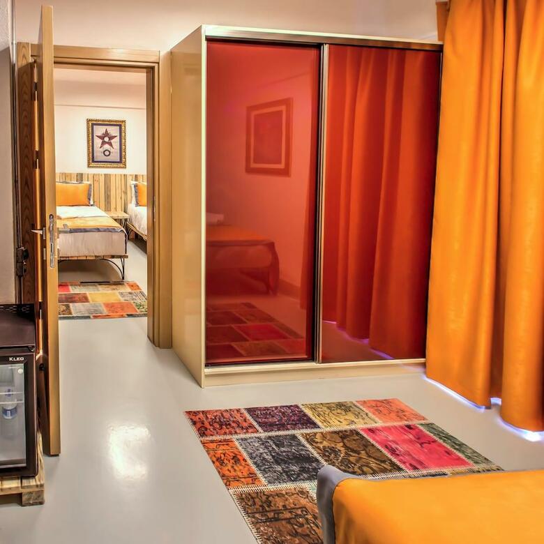 Vavien Hotel