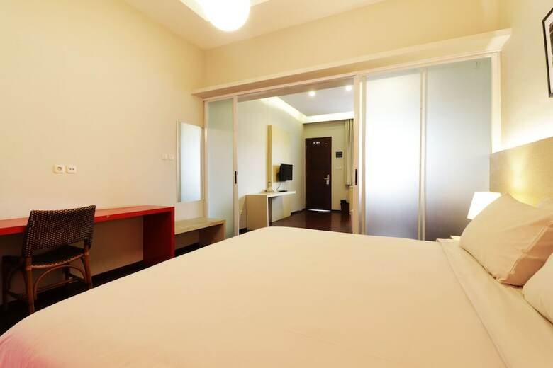 Hotel Pejaten Valley Residence