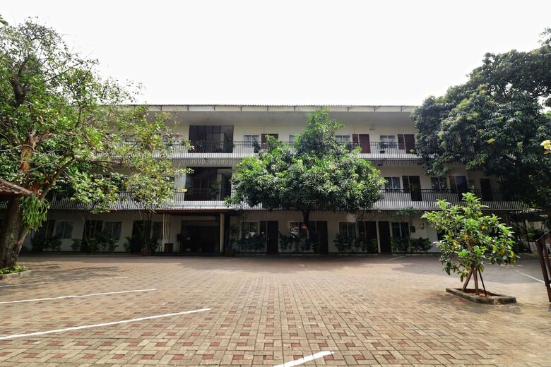 Hotel Pejaten Valley Residence
