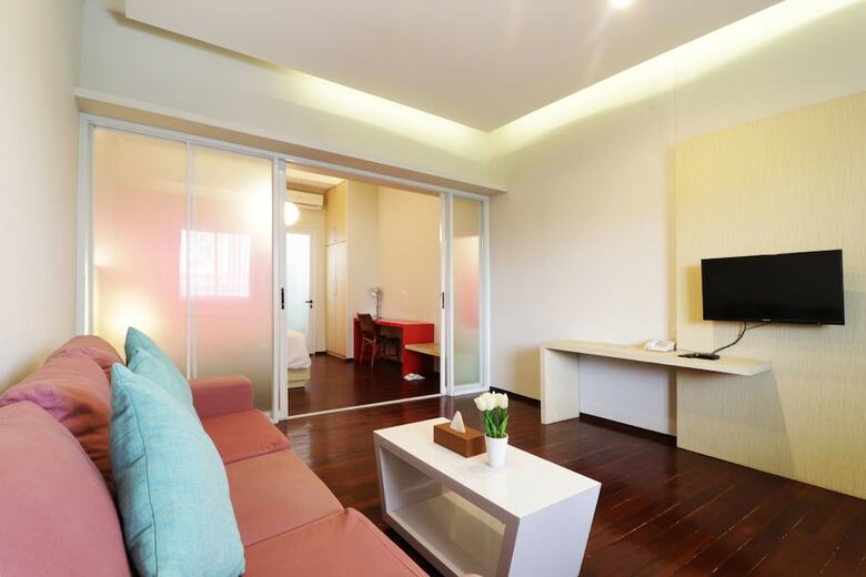 Hotel Pejaten Valley Residence
