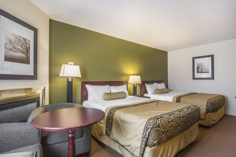 Posada Econo Lodge Inn & Suites