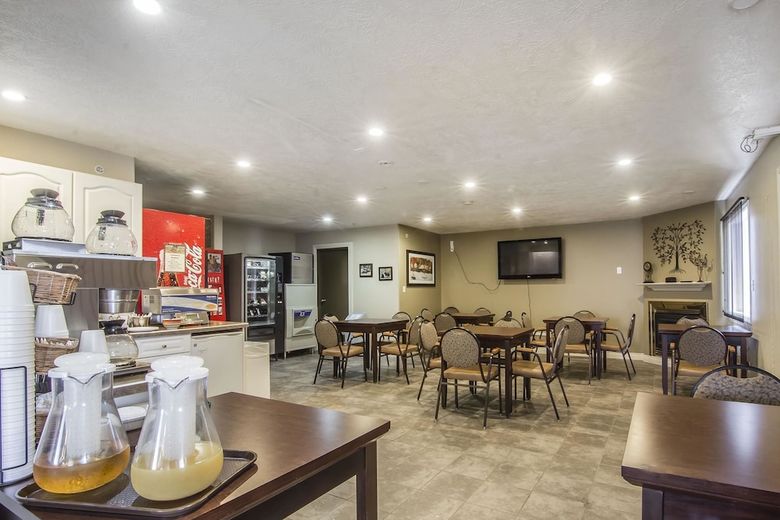 Posada Econo Lodge Inn & Suites