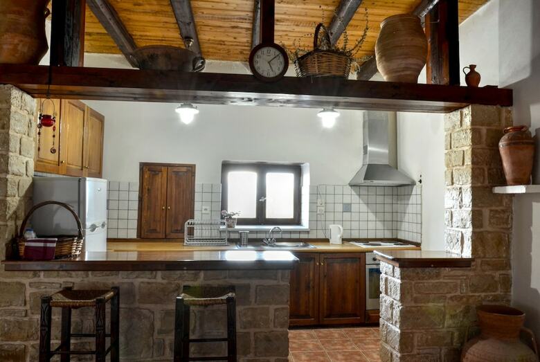 Anna-malai Traditional Cretan Villa
