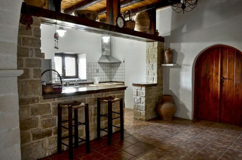 Anna-malai Traditional Cretan Villa