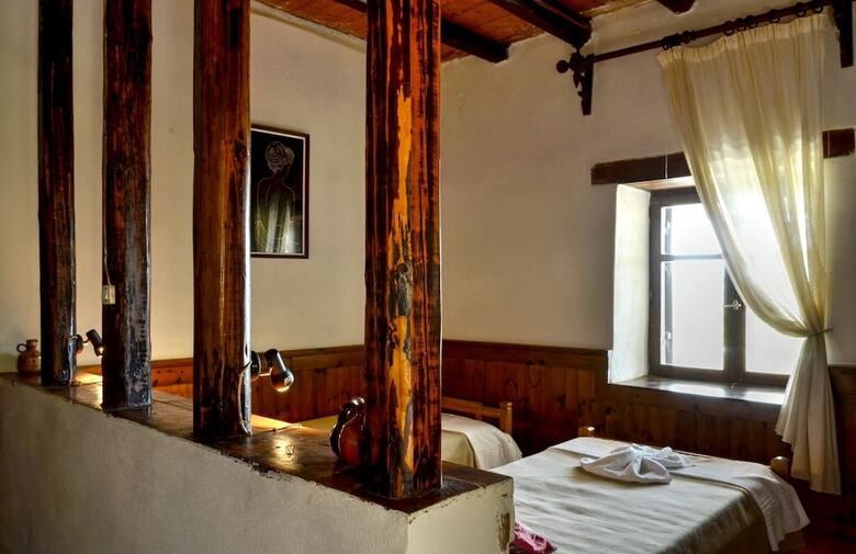 Anna-malai Traditional Cretan Villa