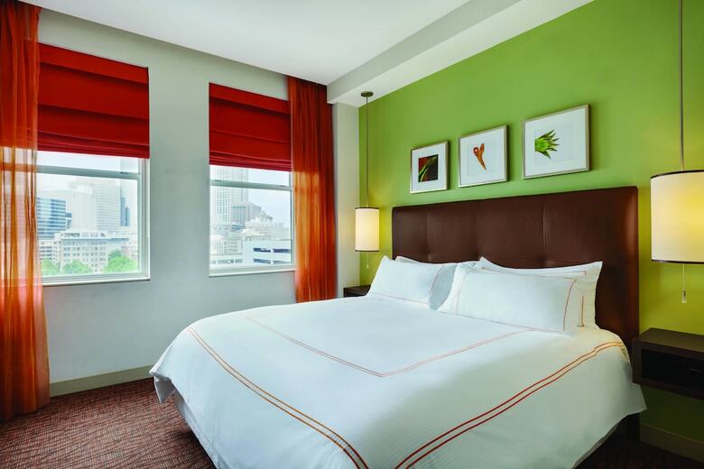 Glenn Hotel, Autograph Collection