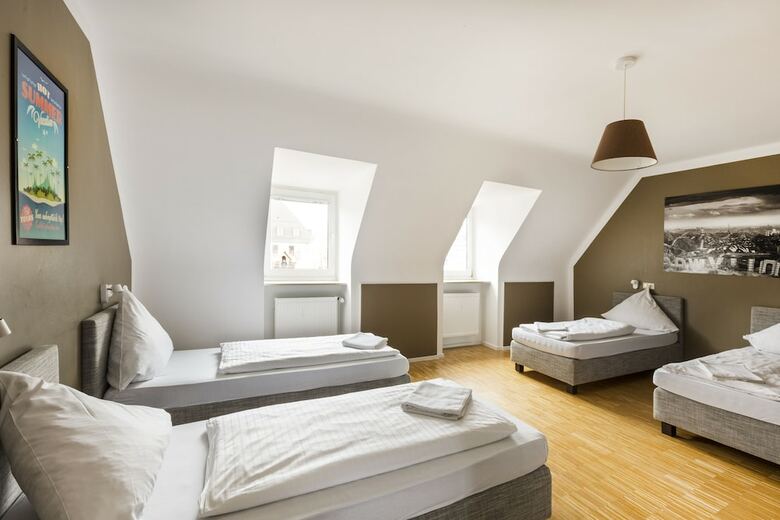Hostal Five Reasons Hotel & Hostel
