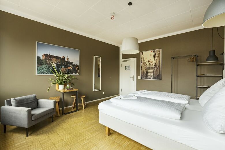 Hostal Five Reasons Hotel & Hostel