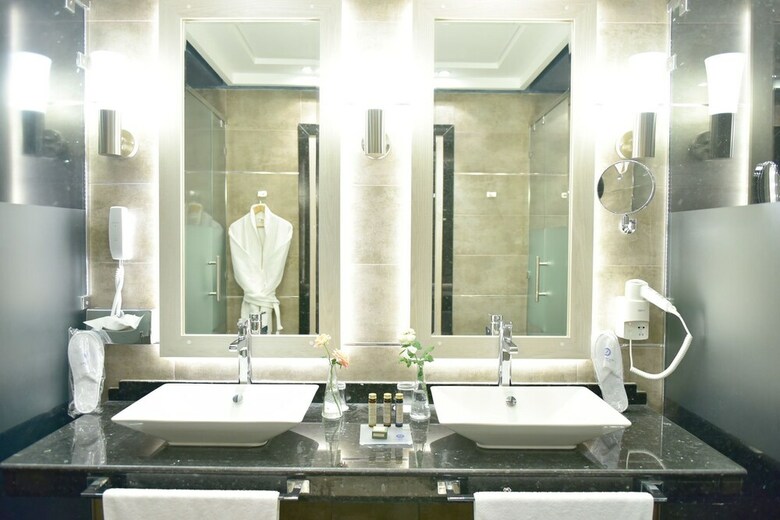 Hotel Zaki Suites H�tel &  Spa