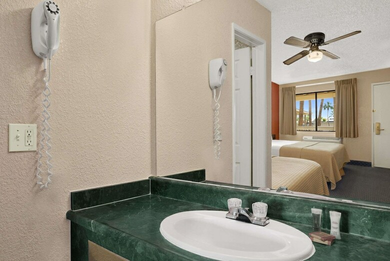 Hotel Super 8 By Wyndham El Centro