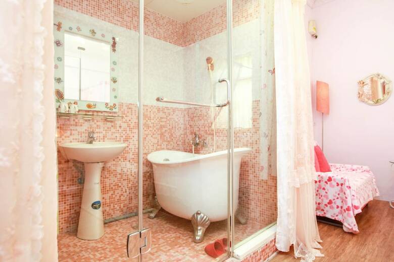 Bed & Breakfast Love In Pearl Hostel