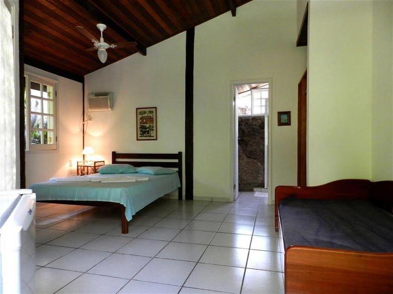 Hostal Pousada Vila Das Pedras