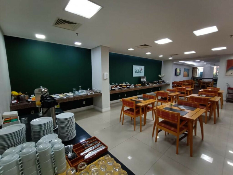 Summit Su�tes Hotel Jundia�