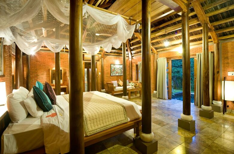 Hotel Pilgrimage Village Hue