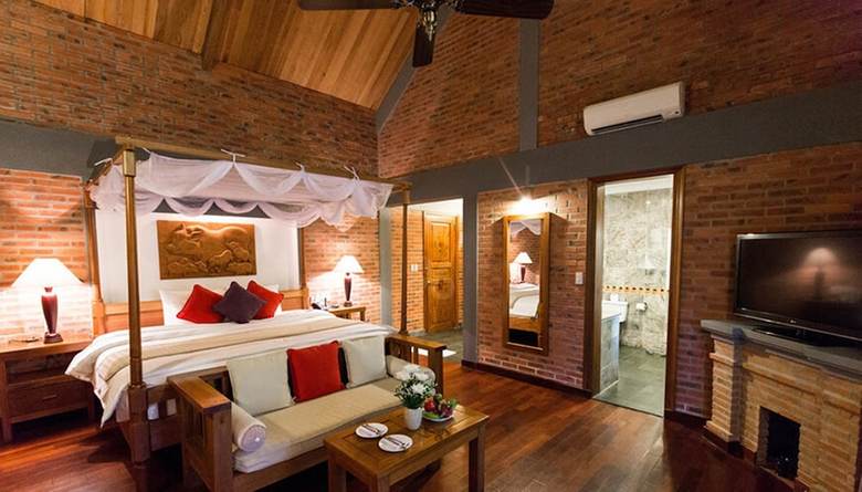 Hotel Pilgrimage Village Hue