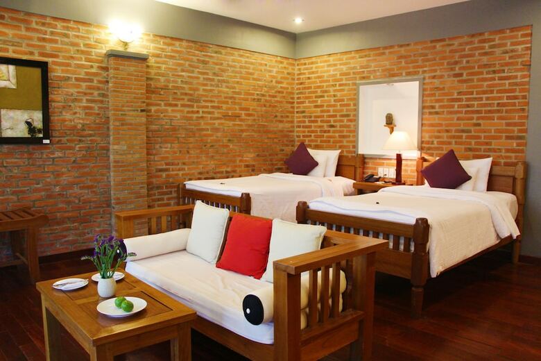 Hotel Pilgrimage Village Hue