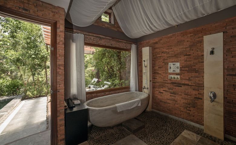 Hotel Pilgrimage Village Hue