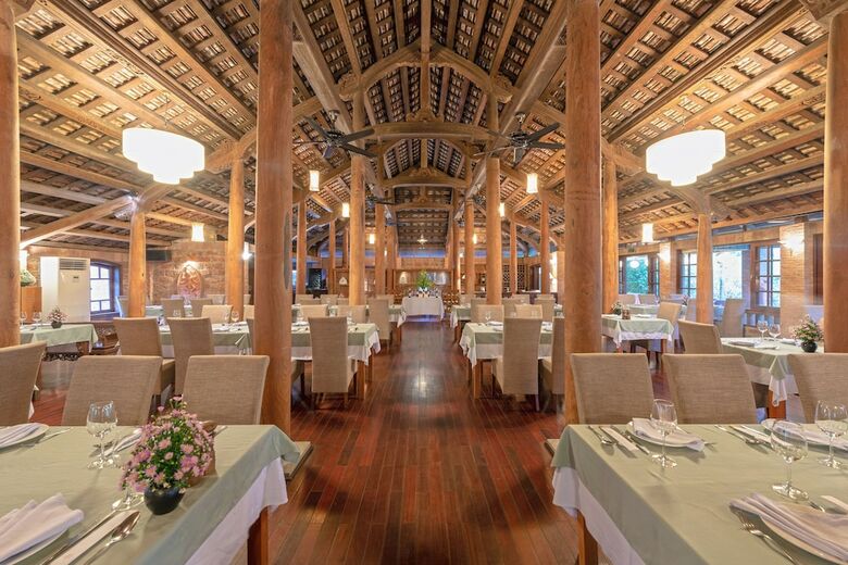 Hotel Pilgrimage Village Hue