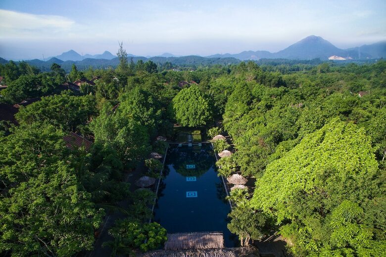 Hotel Pilgrimage Village Hue