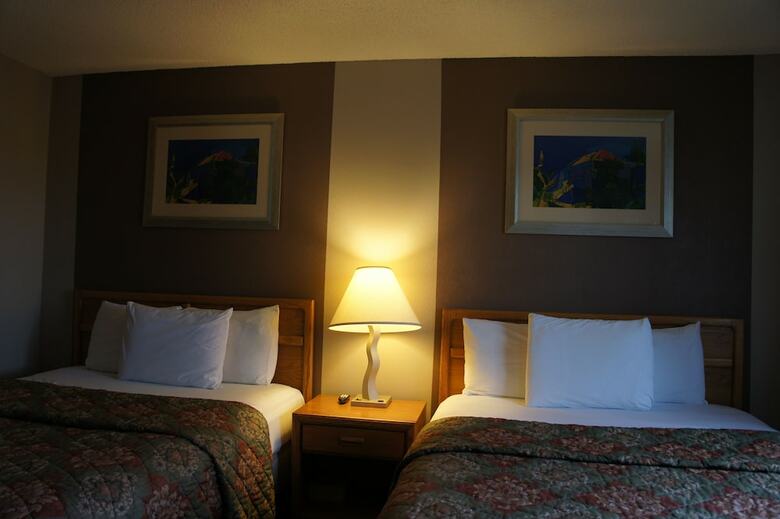 Hotel Asteria Inn & Suites Maple Grove