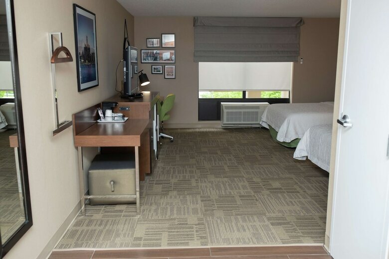 Hotel Hampton Inn Commerce/novi