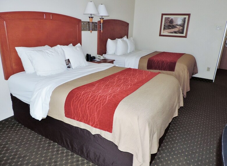 Hotel Comfort Inn & Suites