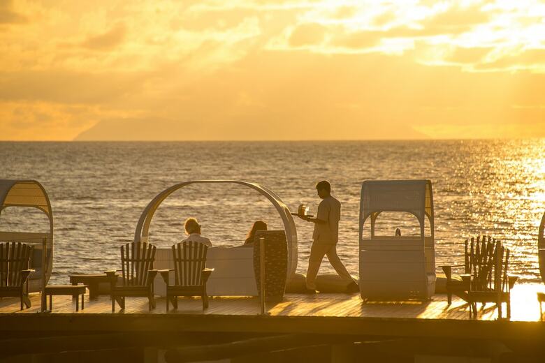 Coco de Mer Hotel And Black Parrot Suites