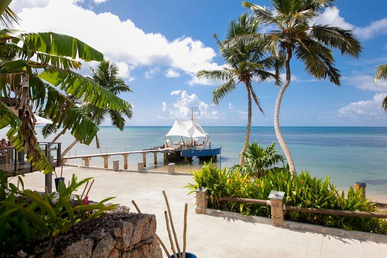 Coco de Mer Hotel And Black Parrot Suites