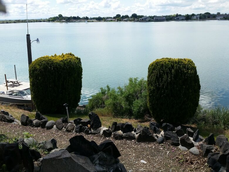 Motel Lakeshore Inn Water Front