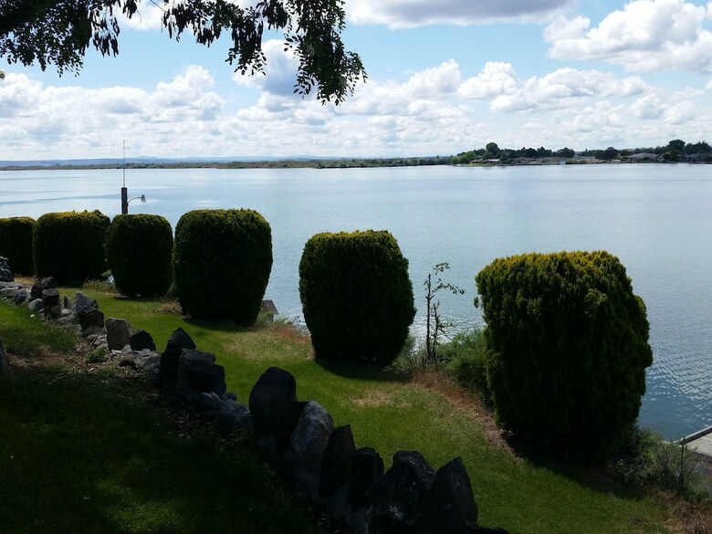 Motel Lakeshore Inn Water Front