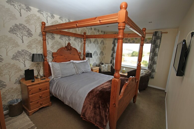 Bed & Breakfast Pine Lodge Guest House