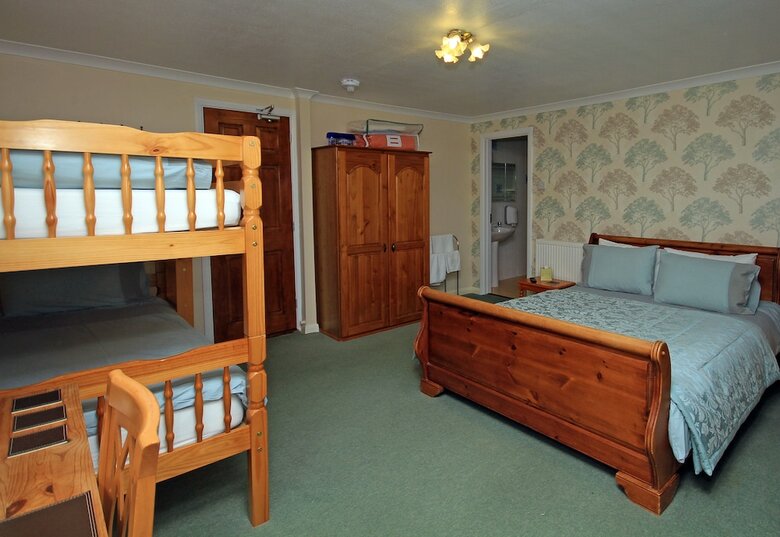 Bed & Breakfast Pine Lodge Guest House