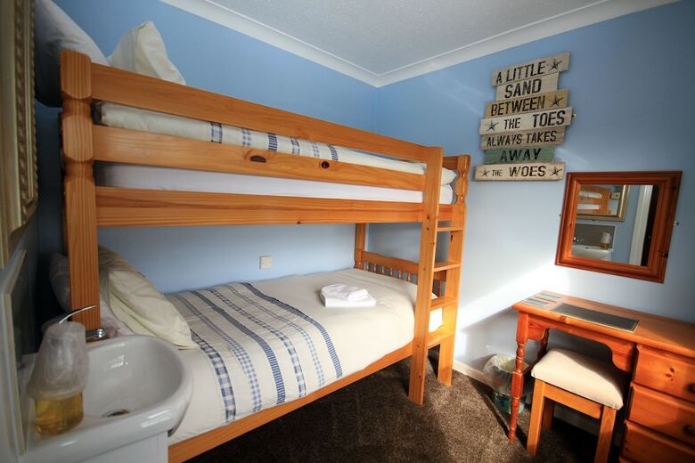 Bed & Breakfast Pine Lodge Guest House