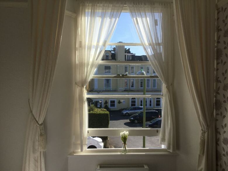Bed & Breakfast Newburgh Guesthouse