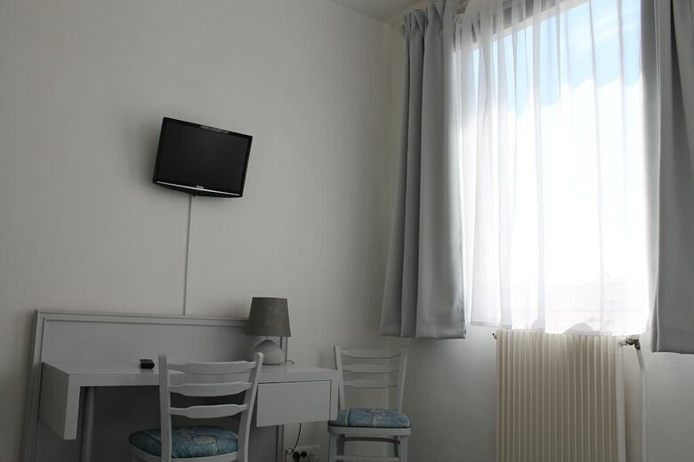 Hotel H�tel - Restaurant Le Clos Des C�dres