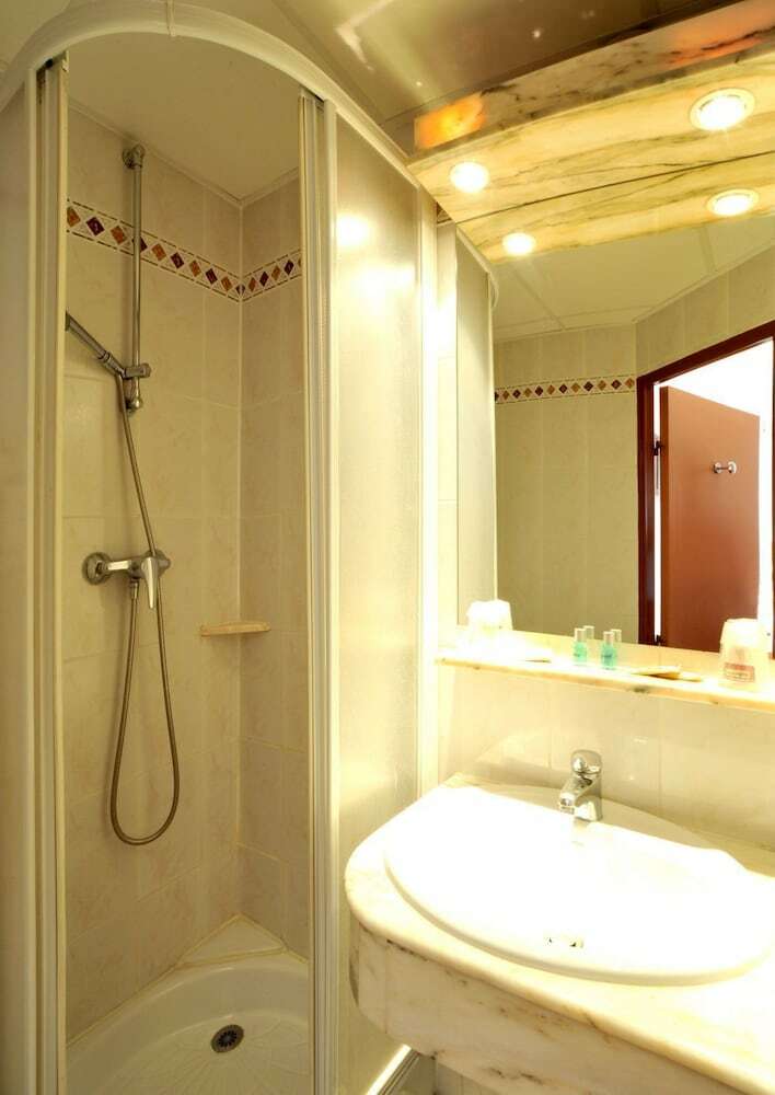Hotel Kyriad Direct Toulon / La Valette