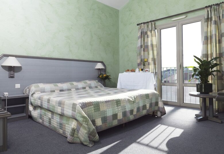 Hotel Adonis Aleria H�tel L'atrachjata