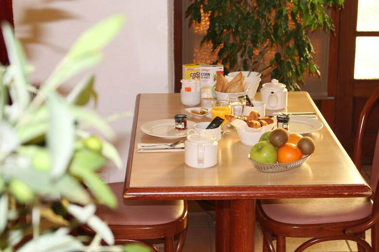 Hotel Adonis Aleria H�tel L'atrachjata