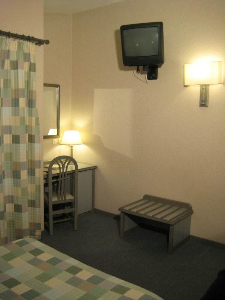 Hotel Adonis Aleria H�tel L'atrachjata