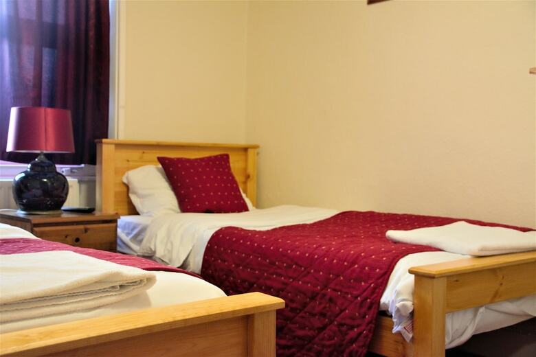 Bed & Breakfast Bow Guest House